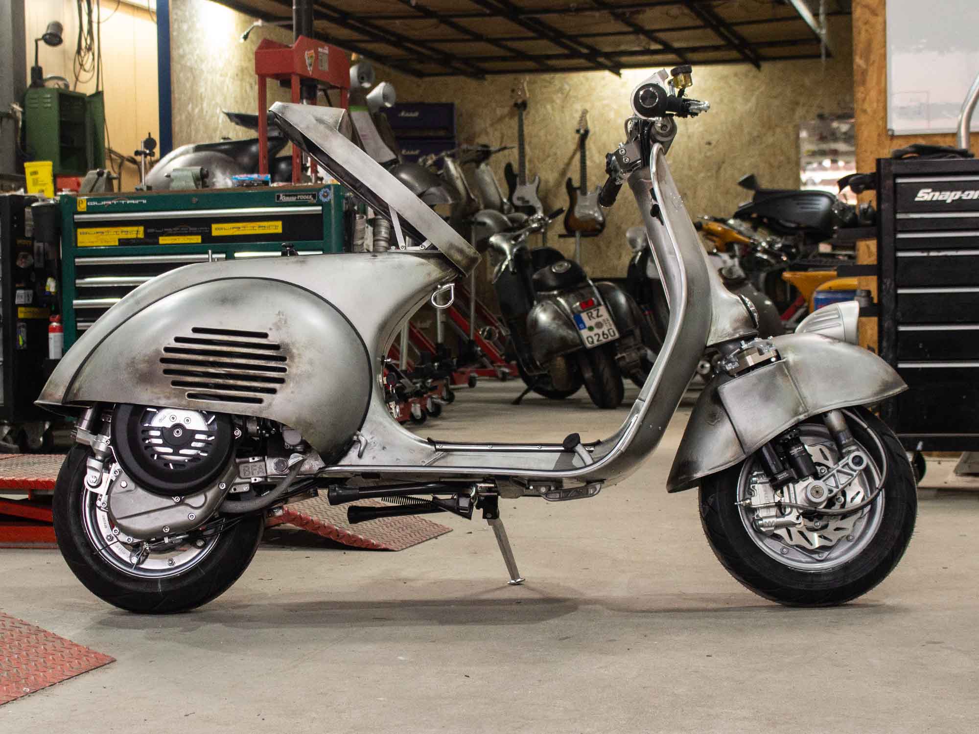 Custom Vespa BFA 288 Rawstyle Bild 5