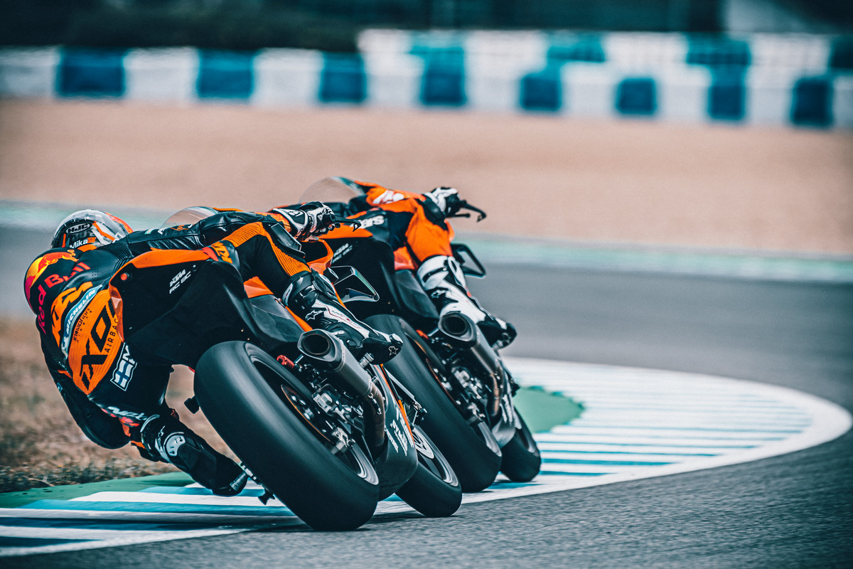 KTM RC 8C   Bild 1 4