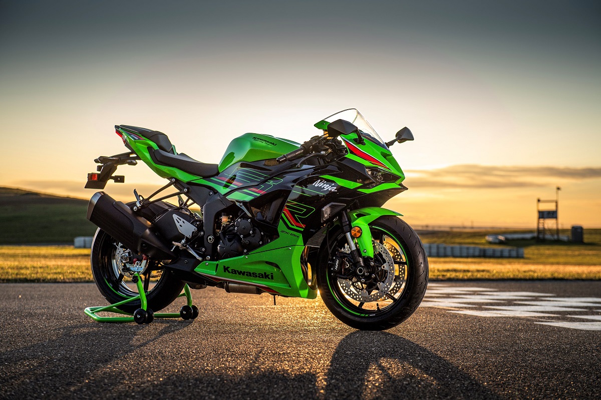 Small 24MY Ninja ZX 6R GN1 ACT 15