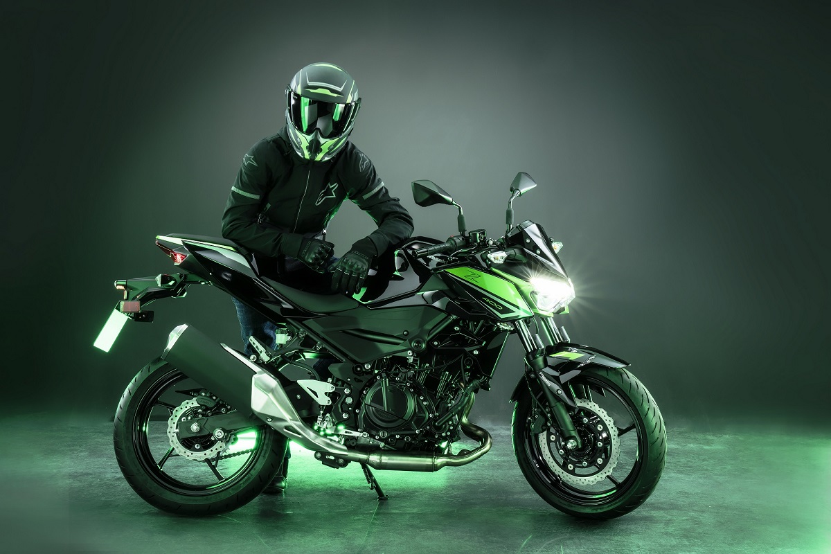 Small 23MY Z400