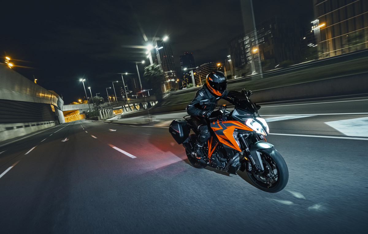 KTM 1290 SUPER DUKE GT 2022 Bild 3