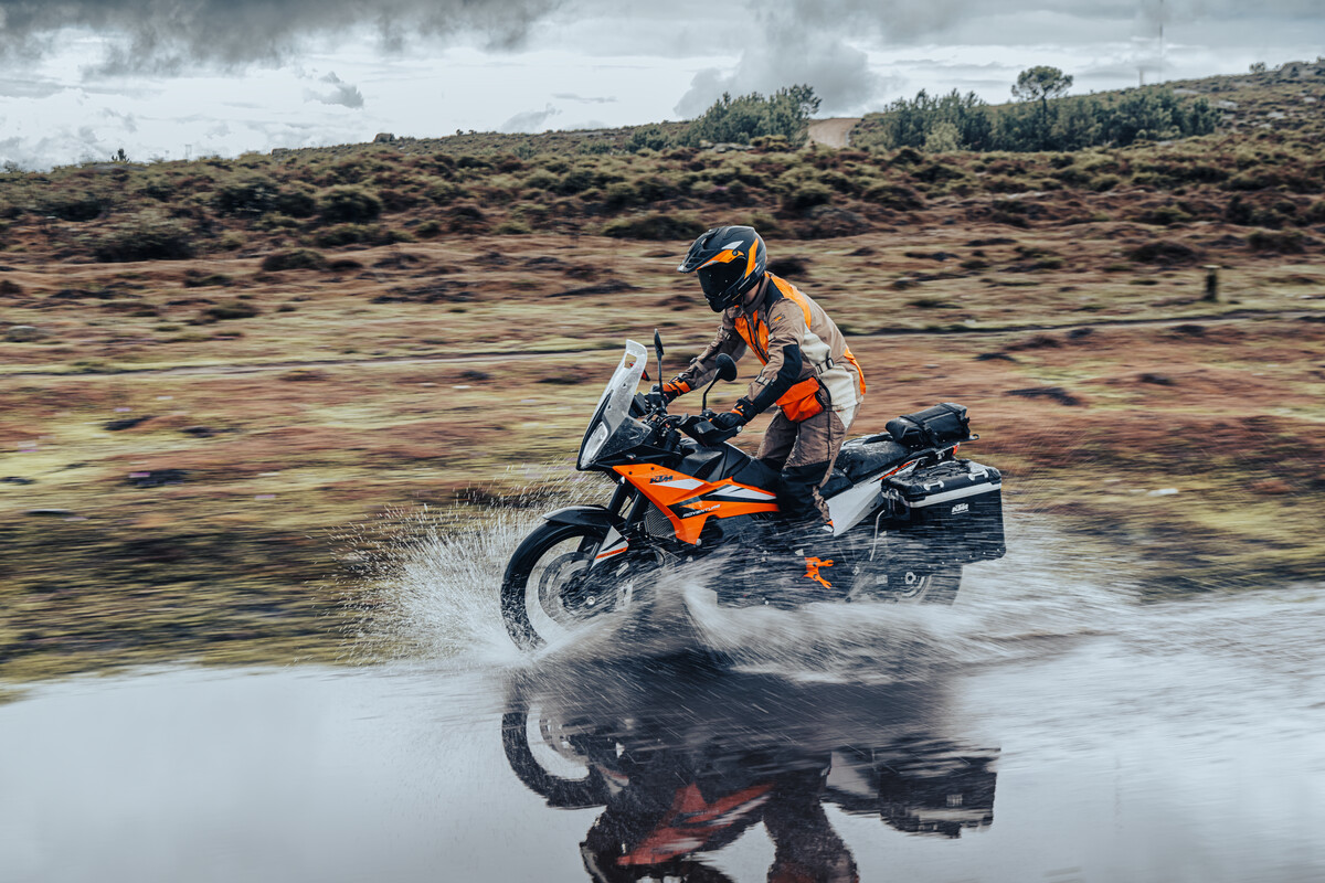 2023 KTM 890 ADVENTURE 1