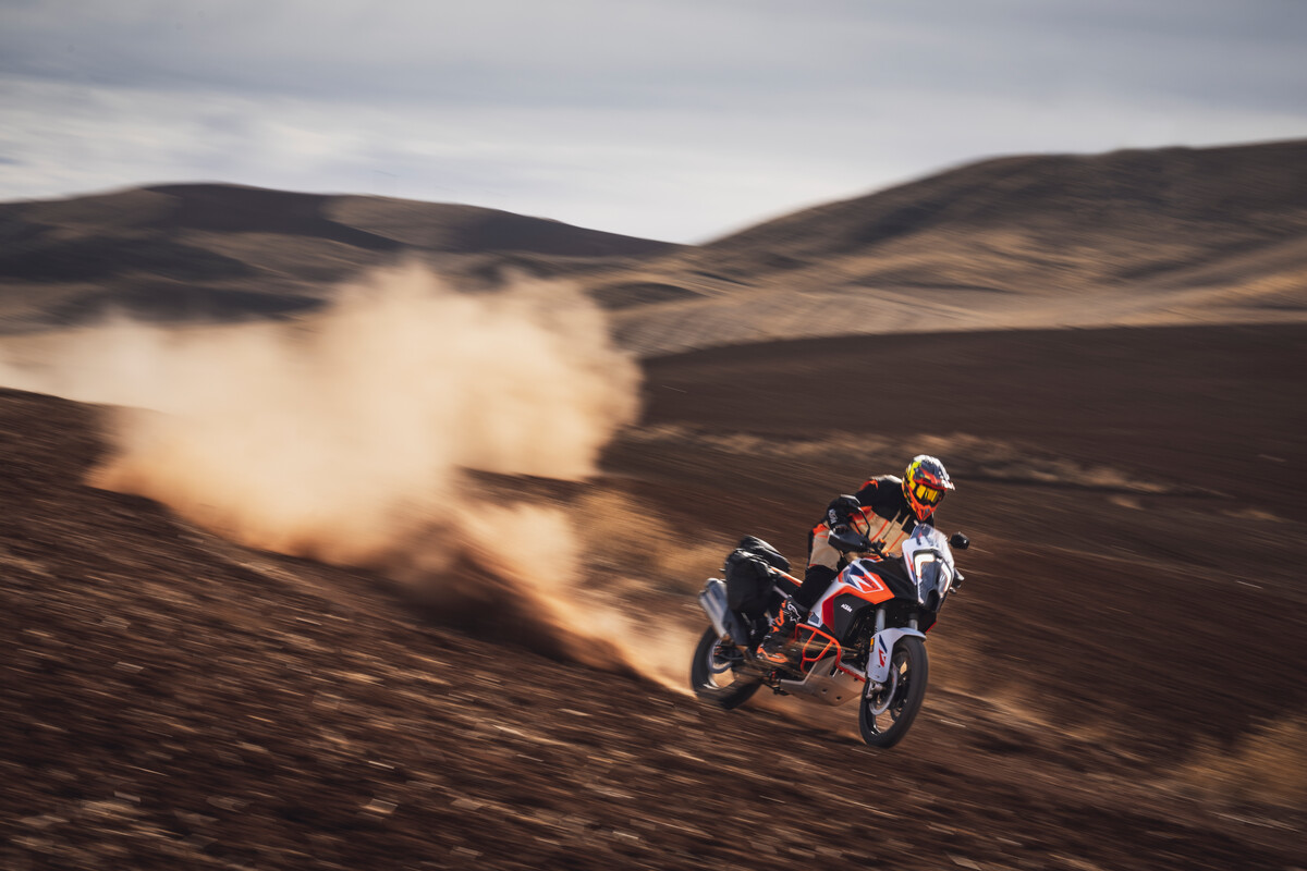 2023 KTM 1290 SUPER ADVENTURE R 3