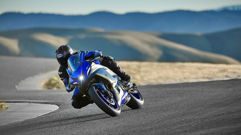 Yamaha R7   Bild 13