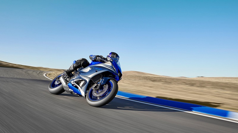 Yamaha R7   Bild 8